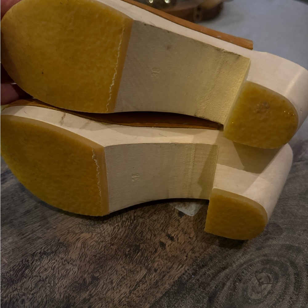 Bryr Tan Leather Women's Mules with Buckle Size 8 - Picture 6 of 7